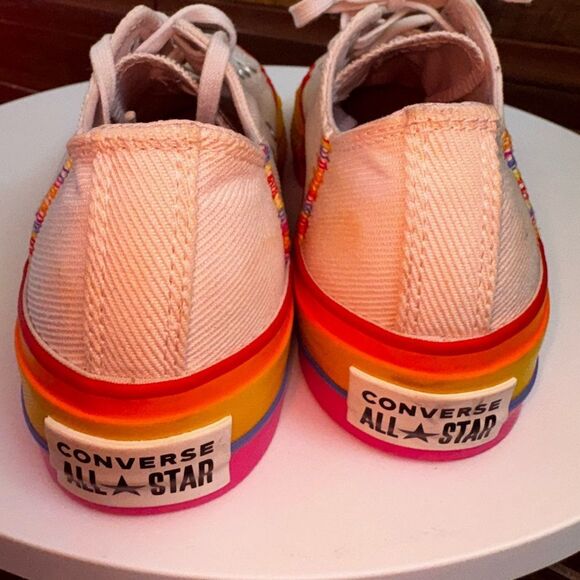 Converse All Star Rainbow Sole Low Tops 🎨
✨ - Picture 8 of 10